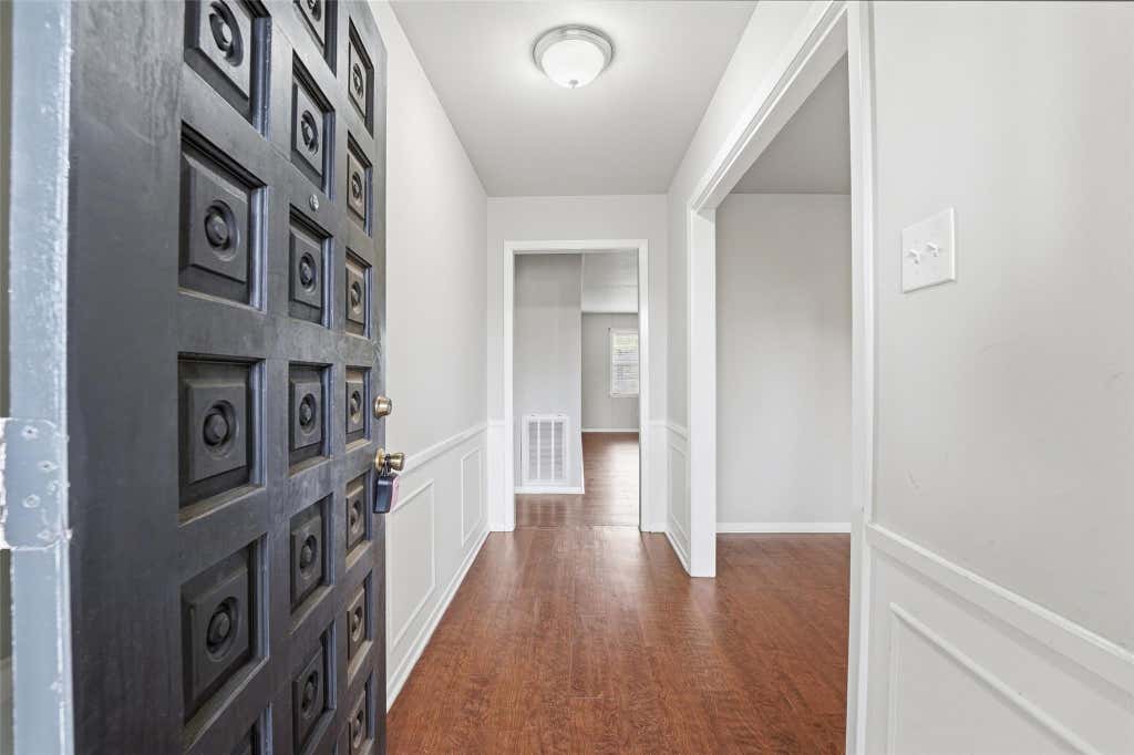 Photo of 5907 Peg Street, Houston, TX 77092 (MLS # 27183160)