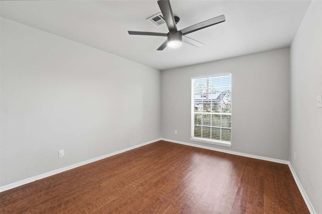 Photo of 5907 Peg Street, Houston, TX 77092 (MLS # 27183160)