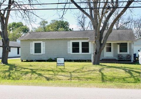 Homes For Sale - 617 N Noble Road<br/> Texas City, TX 77591