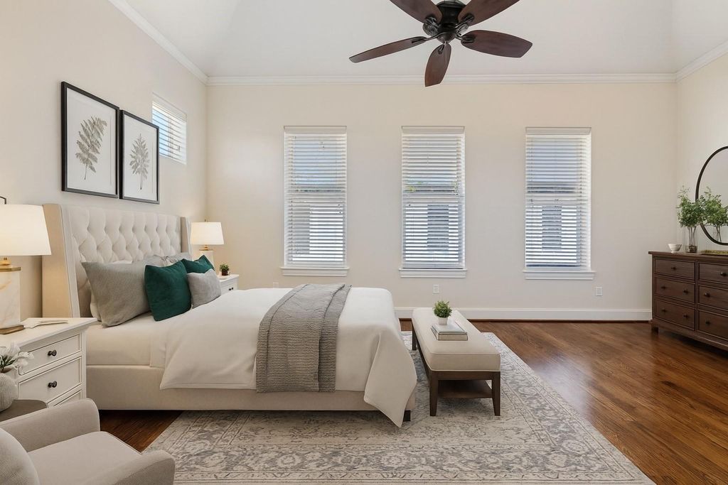 Photo of 1035 E 28th Street, Houston, TX 77009 (MLS # 63738943)