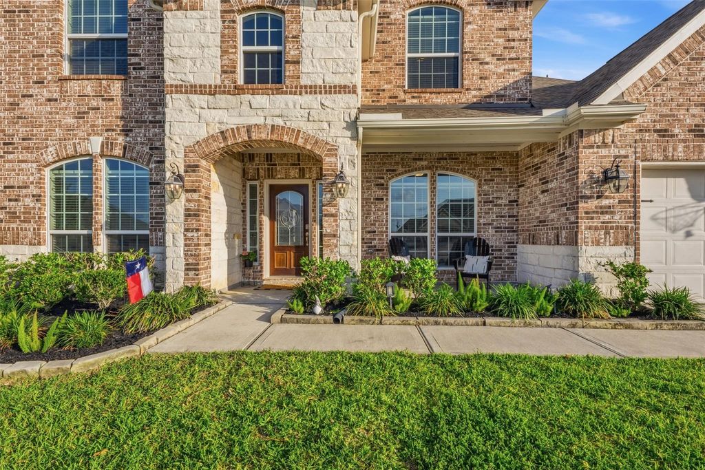 Photo of 15206 Icet Creek Avenue, Mont Belvieu, TX 77523 (MLS # 64467173)