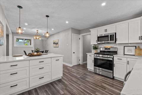 Photo of 6410 Heron Drive, Houston, TX 77087 (MLS # 14108096)