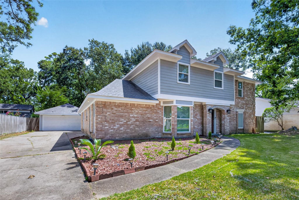 Photo of 2227 Pine River Drive, Houston, TX 77339 (MLS # 45318351)