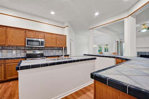 Tiny photo for 4802 Widerop Lane, Friendswood, TX 77546 (MLS # 91288514)