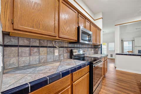 Tiny photo for 4802 Widerop Lane, Friendswood, TX 77546 (MLS # 91288514)