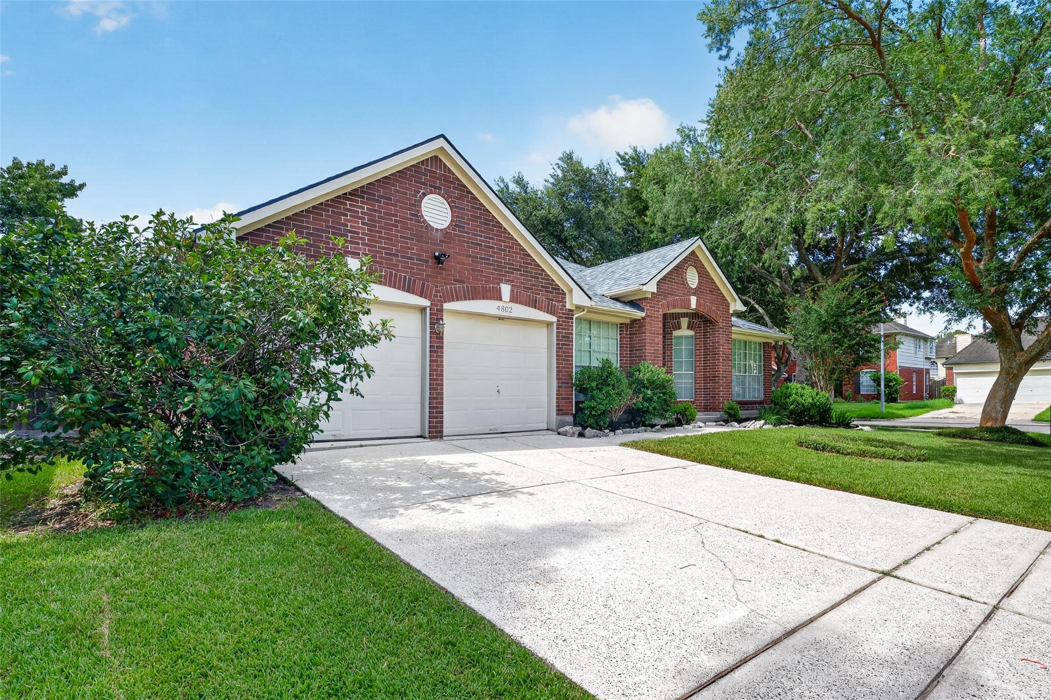 4802 Widerop Lane