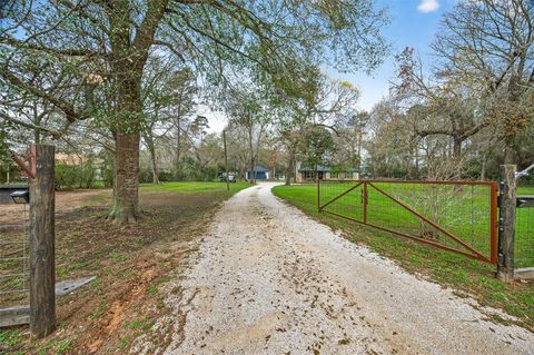 Photo of 31915 Debbi Lane, Magnolia, TX 77355 (MLS # 95624960)