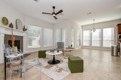 Photo of 45 Cherry Hills Drive, Houston, TX 77064 (MLS # 31728636)