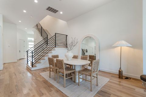 Photo of 1213 Northwood, Houston, TX 77009 (MLS # 26458909)