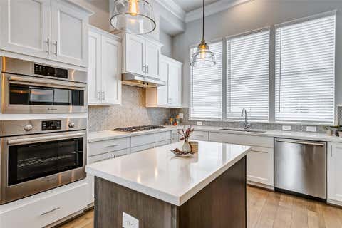 Townhouse For Rent - 1216 Timbergrove Park Street<br/> Houston, TX 77008