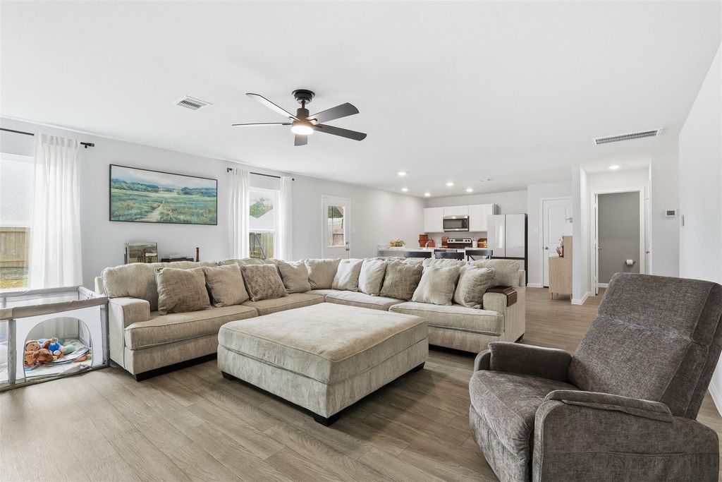 Photo of 11050 Pelican Hill Lane, Cleveland, TX 77327 (MLS # 35117467)