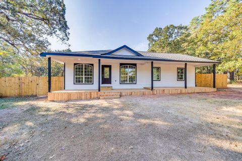 Photo of 24759 Country Oaks Boulevard, Montgomery, TX 77316 (MLS # 48370844)