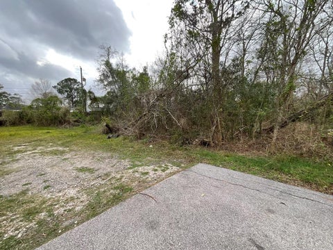Vacant Land For Sale - Avenue H Avenue<br/> Dickinson, TX 77539