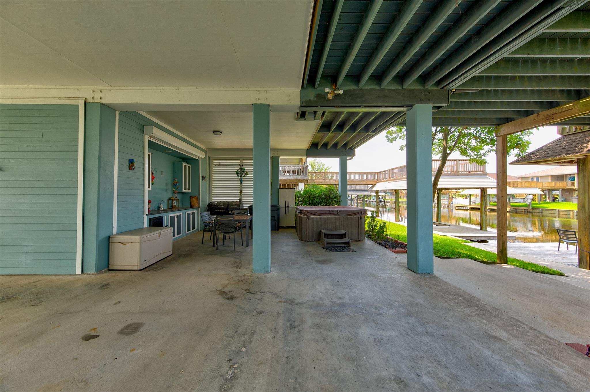1052 Redfish Street
