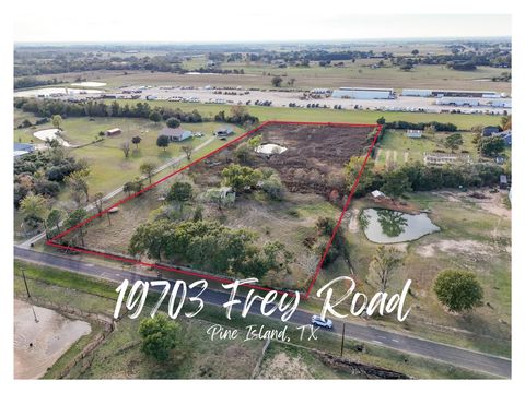 Photo of 19703 Frey Road, Pine Island, TX 77445 (MLS # 70734726)