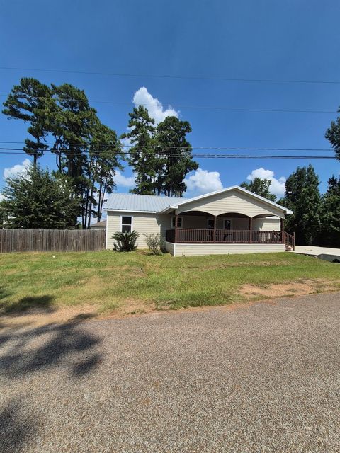 Photo of 16700 E Dounreay, Montgomery, TX 77316 (MLS # 20372761)