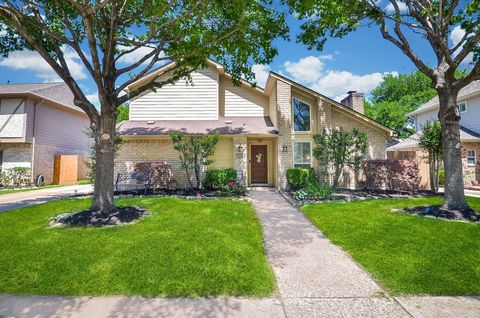 Photo of 12506 Ella Lee Lane, Houston, TX 77077 (MLS # 7100158)
