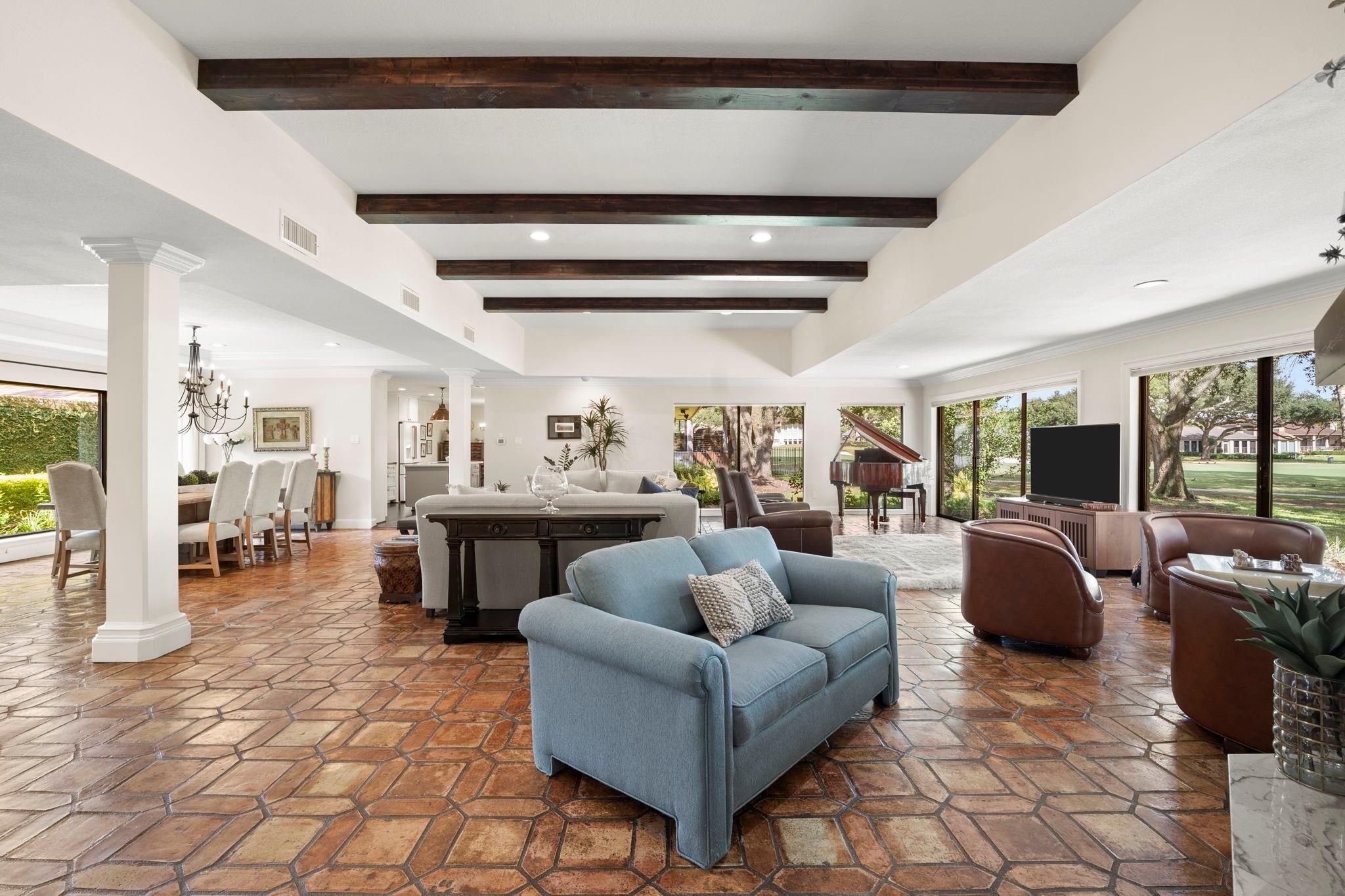 4 Turnabout Court