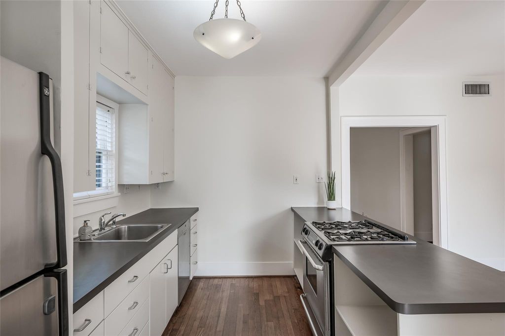 Photo of 1737 Albans Road #1, Houston, TX 77005 (MLS # 89225306)