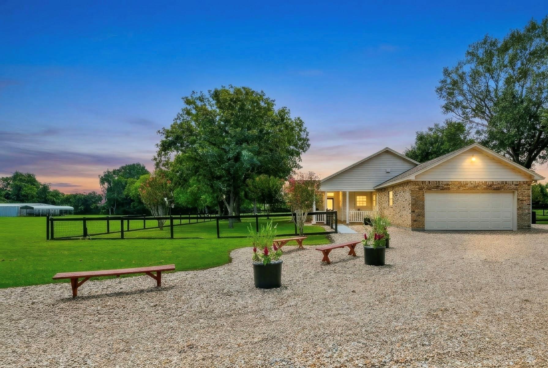 22035 Buescher Road