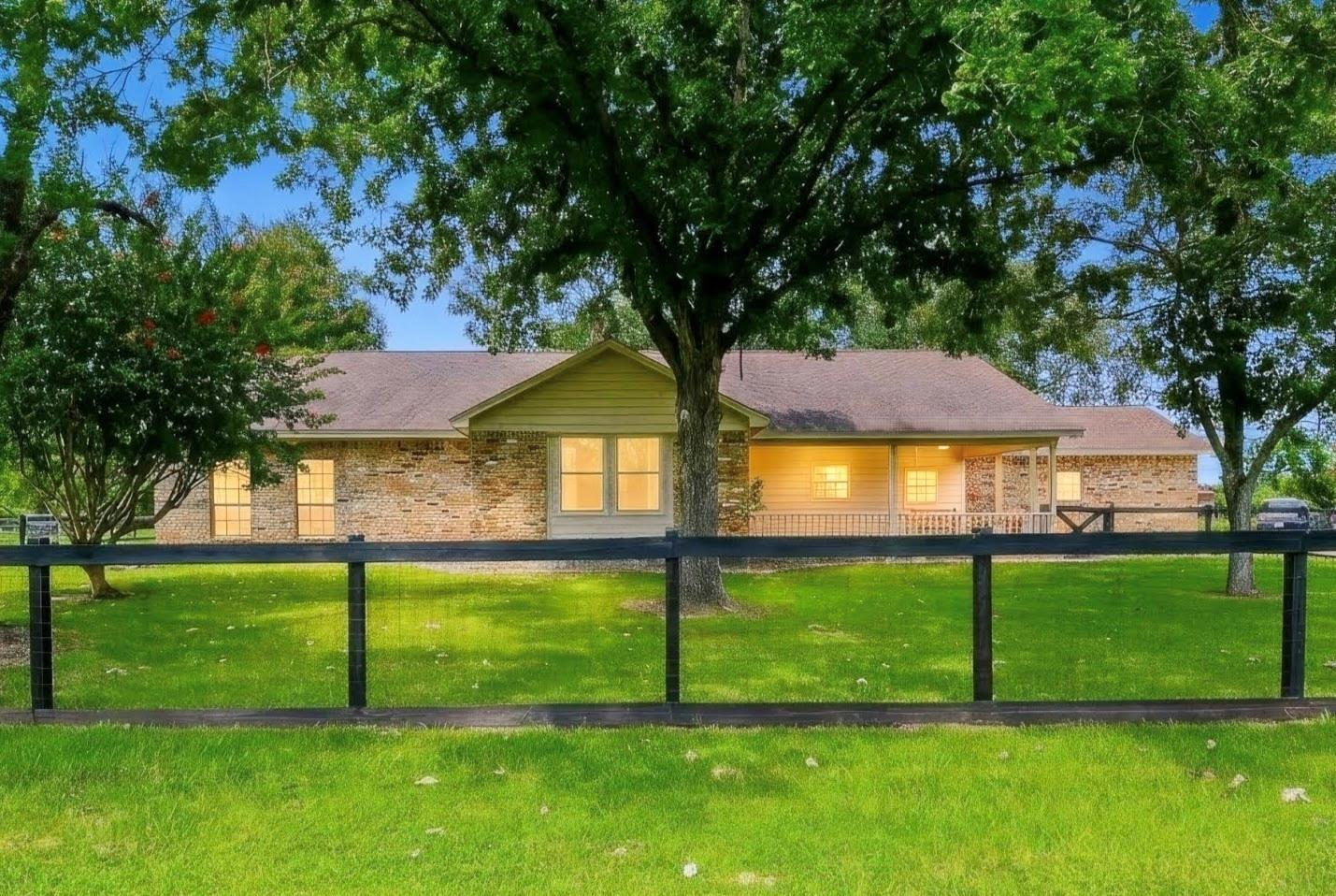 22035 Buescher Road