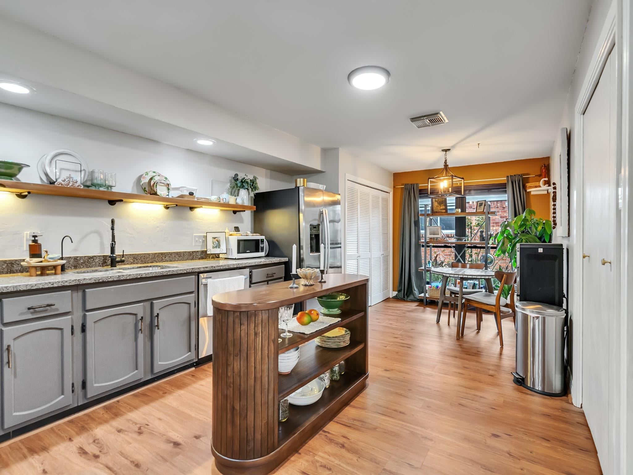 25402 Beaverwood Drive