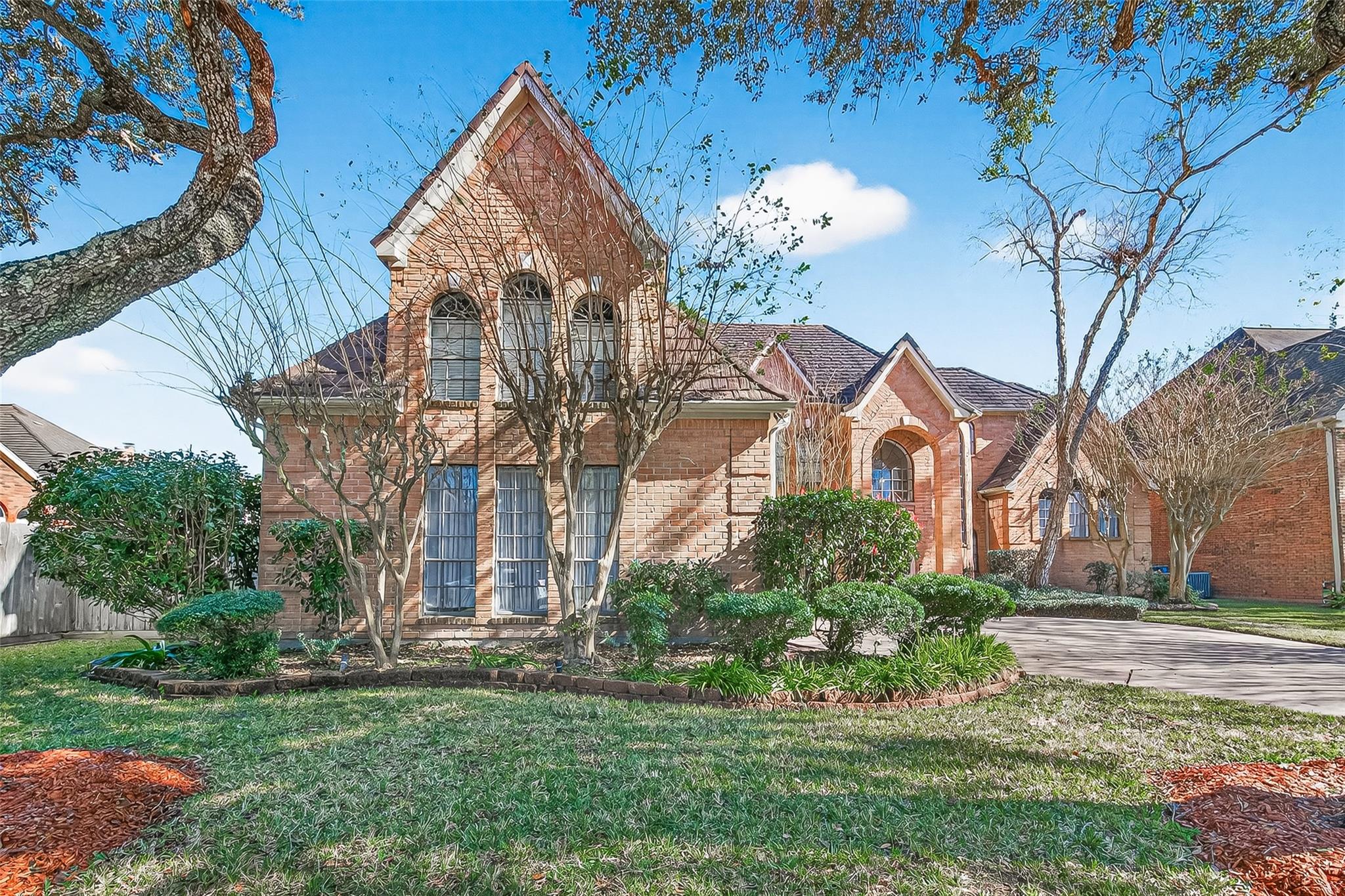 2203 Gleneagles Drive