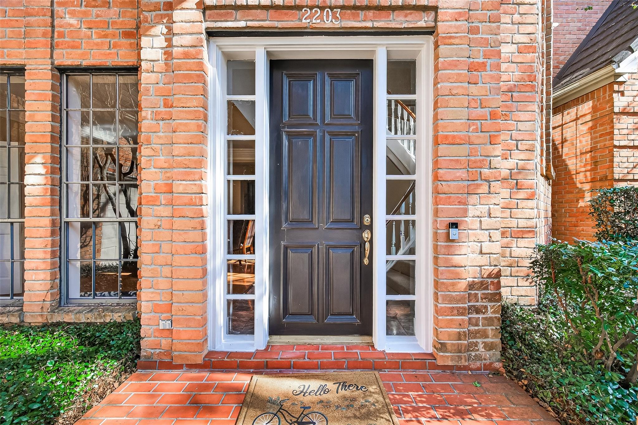 2203 Gleneagles Drive
