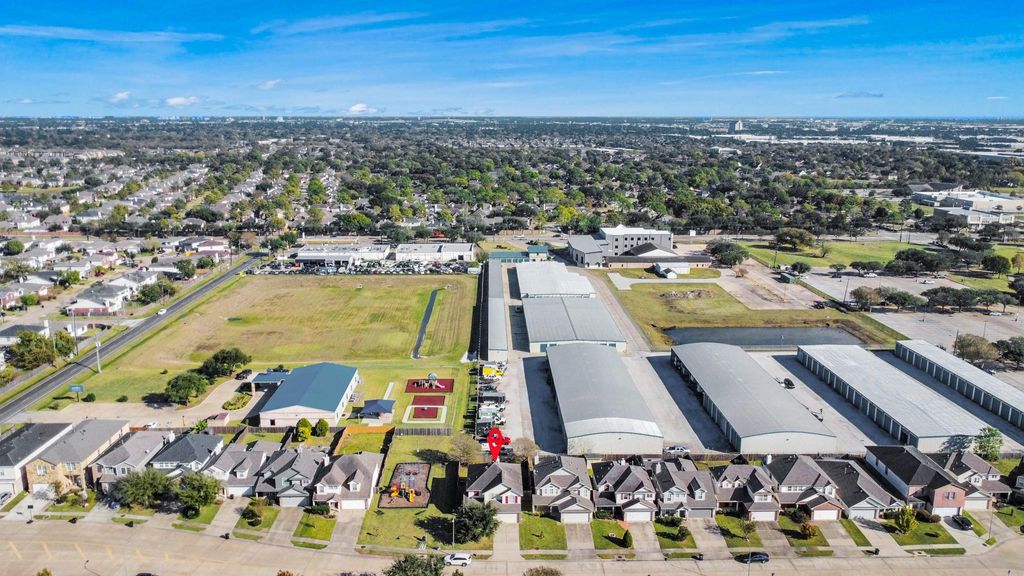 Photo of 2438 Glenholly Park Drive, Sugar Land, TX 77498 (MLS # 27442375)