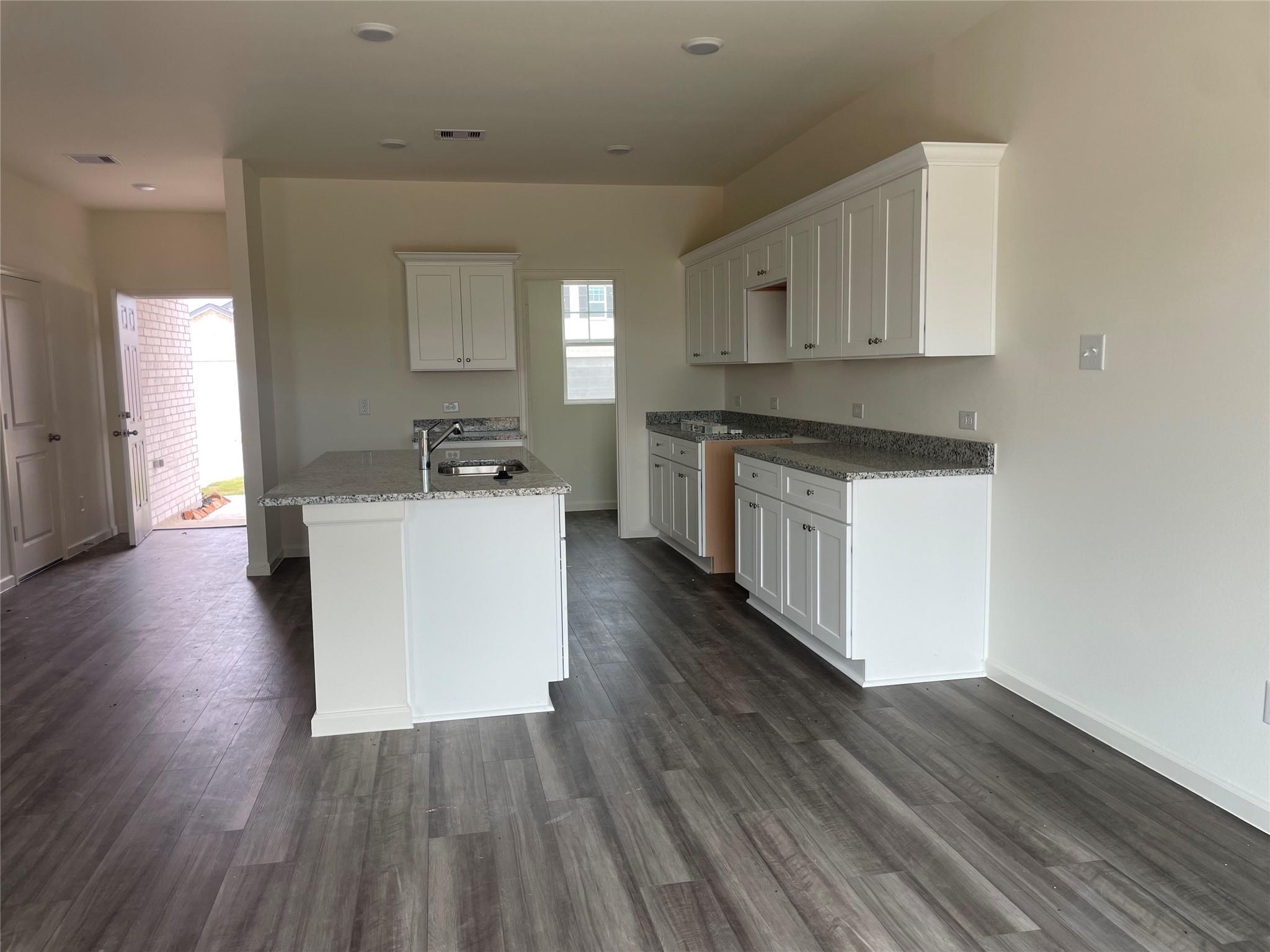 3139 Diamond View Lane