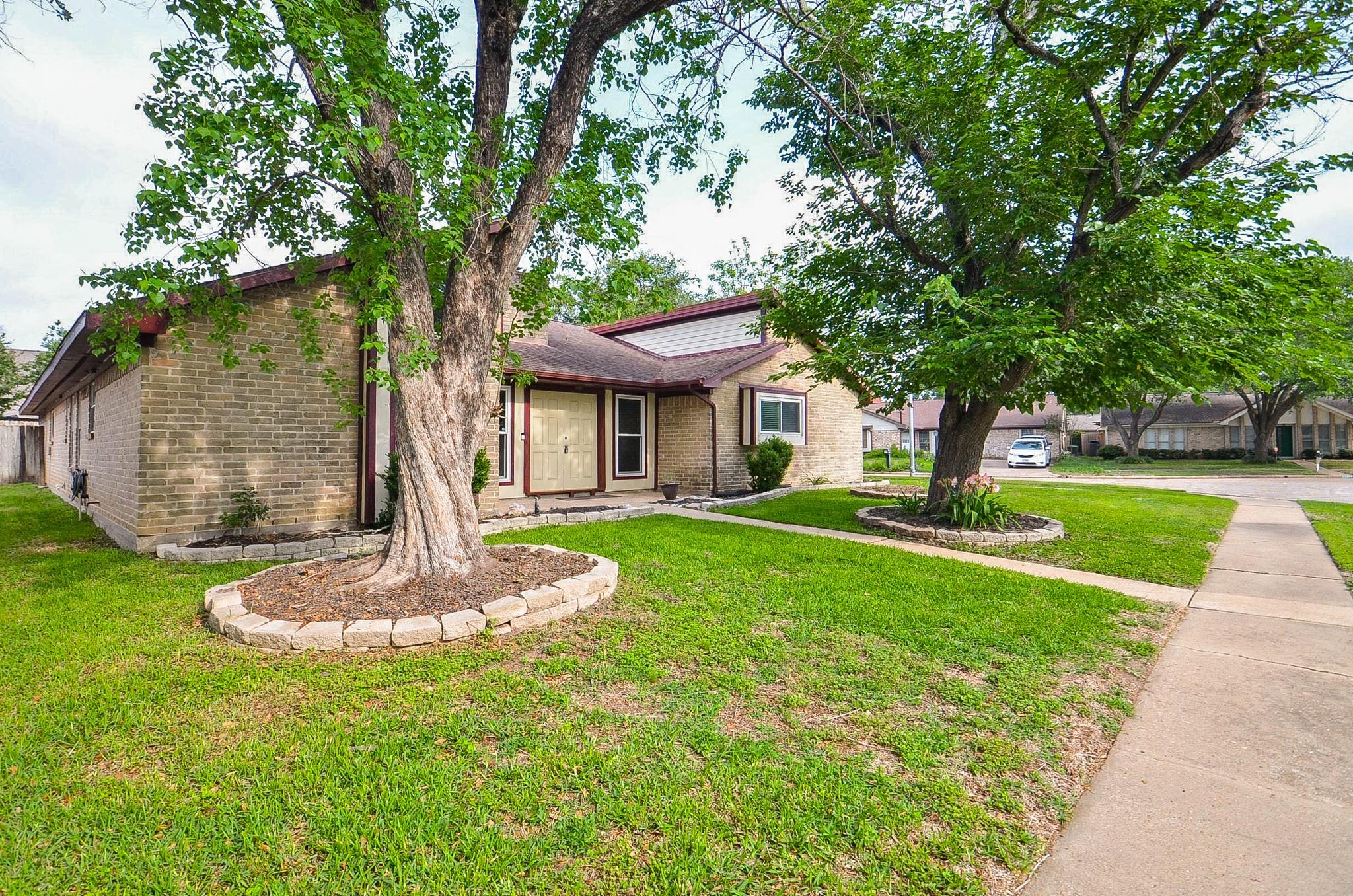 21110 Park Tree Ln Lane