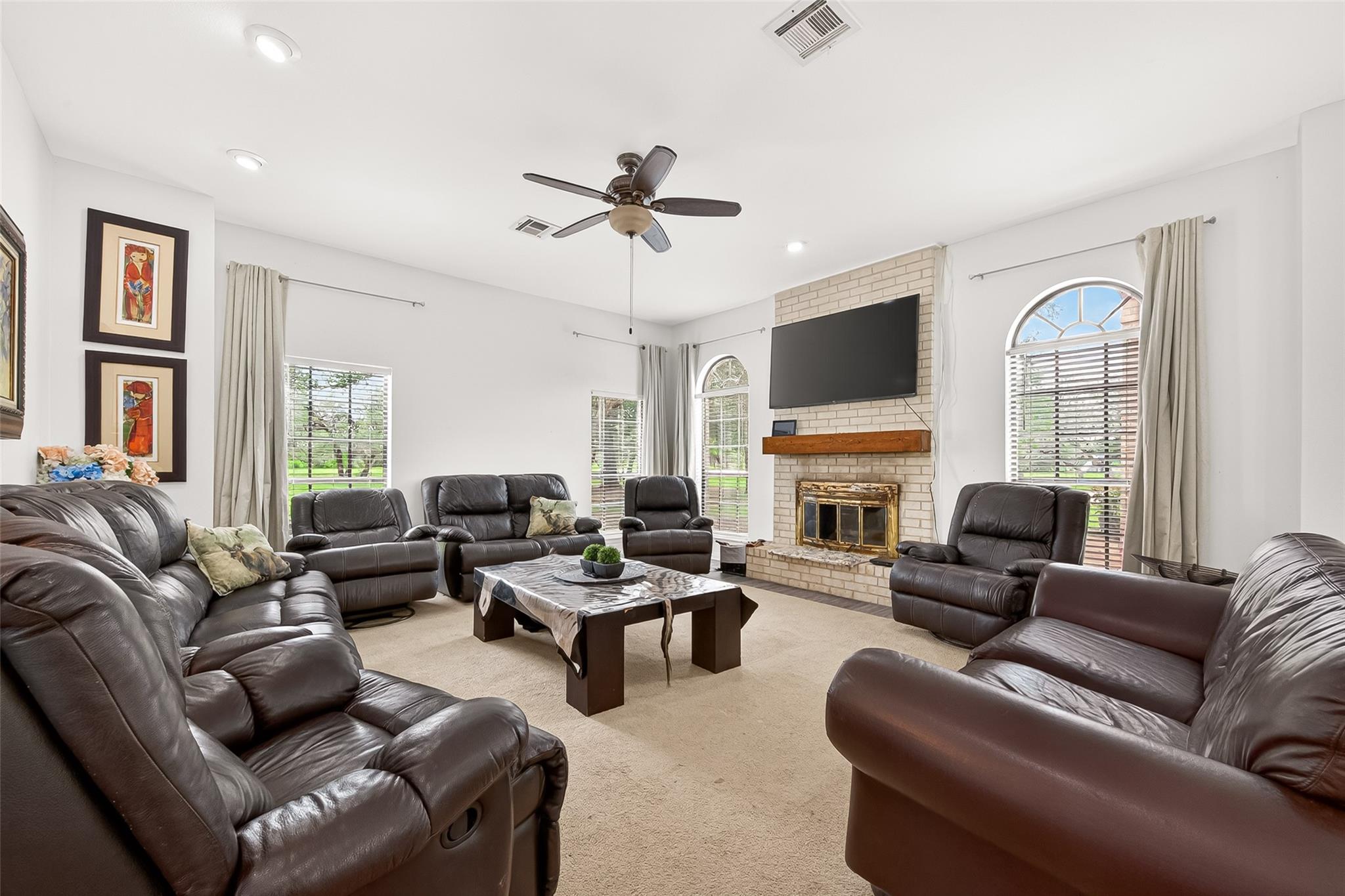 1218 Forest Oak Drive