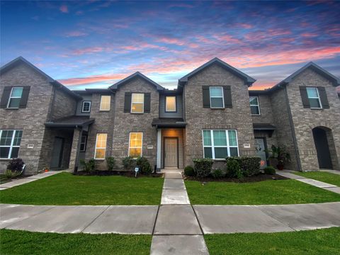 Photo of 11922 Amber Oak Way, Tomball, TX 77375 (MLS # 97872478)