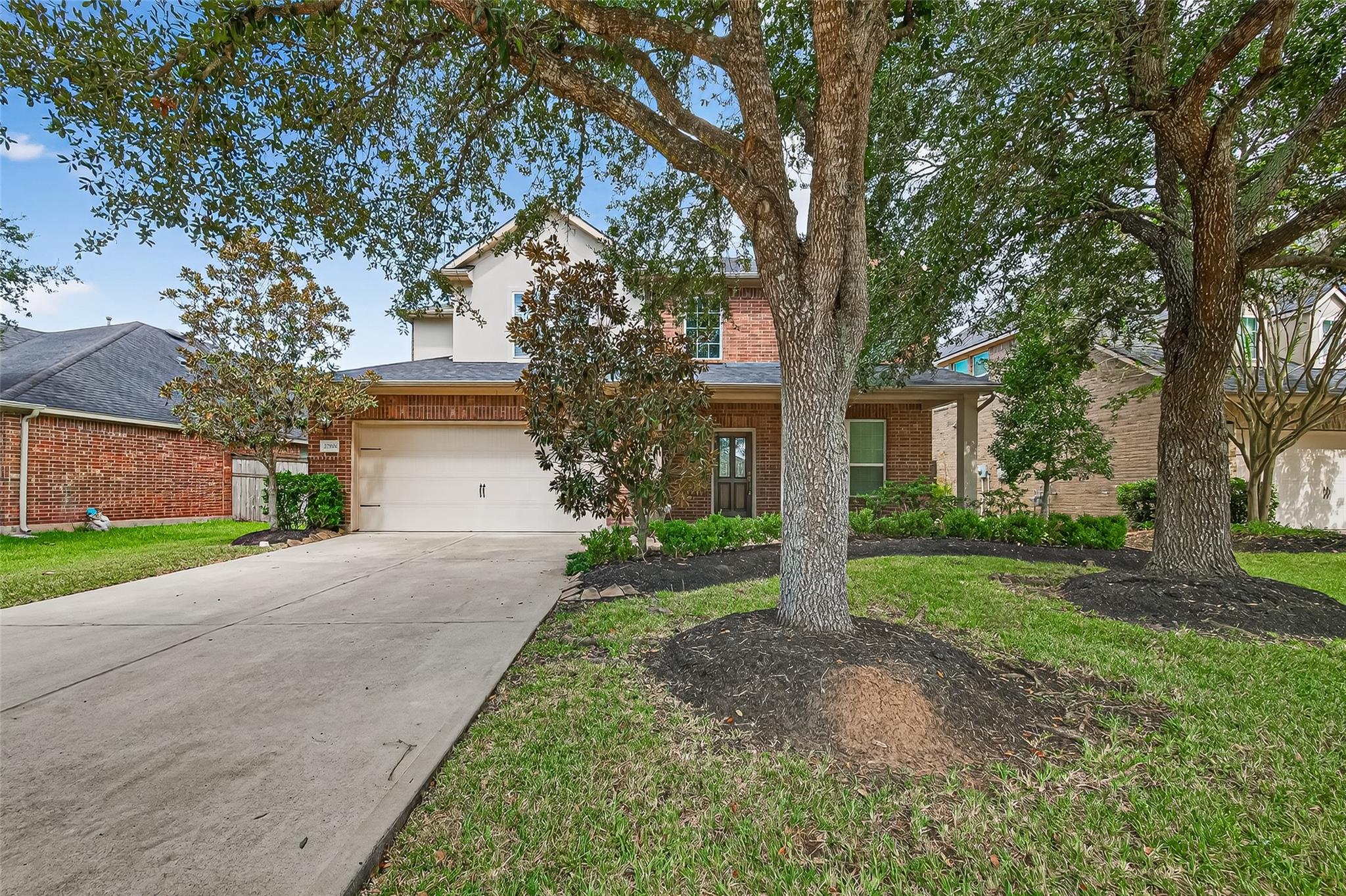 27918 Silverstream Court