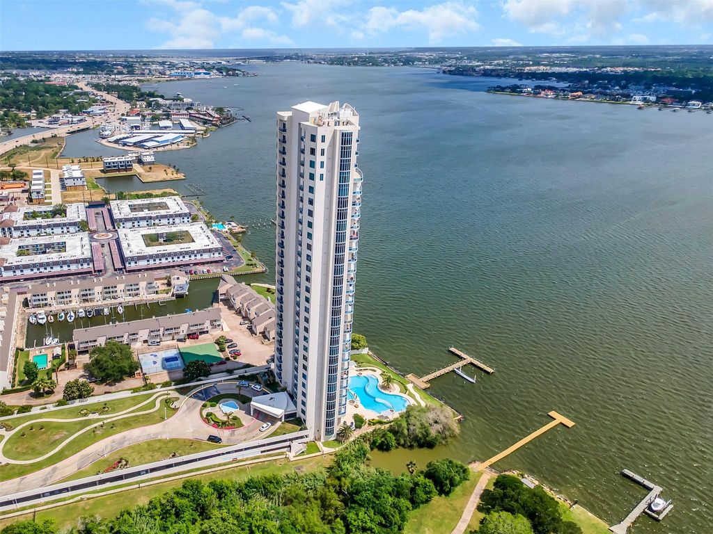 Photo of 4821 Nasa Pkwy Parkway #21W, Seabrook, TX 77586 (MLS # 51529930)