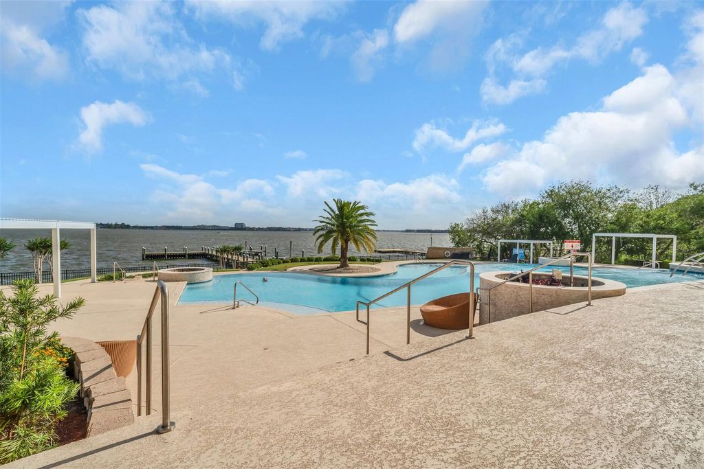 Photo of 4821 Nasa Pkwy Parkway #21W, Seabrook, TX 77586 (MLS # 51529930)