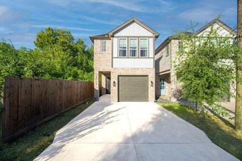 Photo of 8415 Sunnyhill Street #B, Houston, TX 77088 (MLS # 9785988)