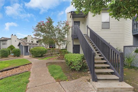 Photo of 9009 Richmond Avenue #210, Houston, TX 77063 (MLS # 26199008)