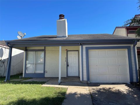 Photo of 7715 Rolling Ridge Drive, Houston, TX 77072 (MLS # 15442984)