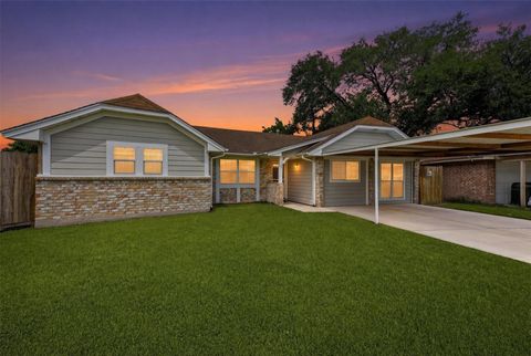 Photo of 8619 Ardley Circle, Houston, TX 77088 (MLS # 79869495)