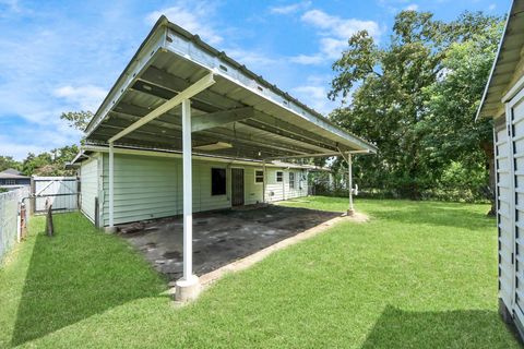 Tiny photo for 5202 Pensdale Street, Houston, TX 77033 (MLS # 45701908)