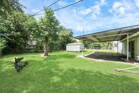 Tiny photo for 5202 Pensdale Street, Houston, TX 77033 (MLS # 45701908)