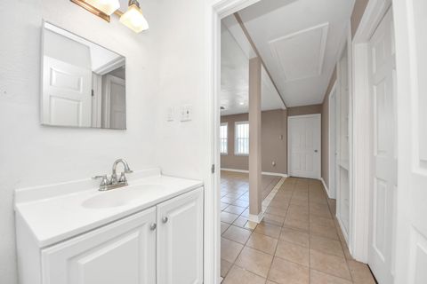 Tiny photo for 5202 Pensdale Street, Houston, TX 77033 (MLS # 45701908)