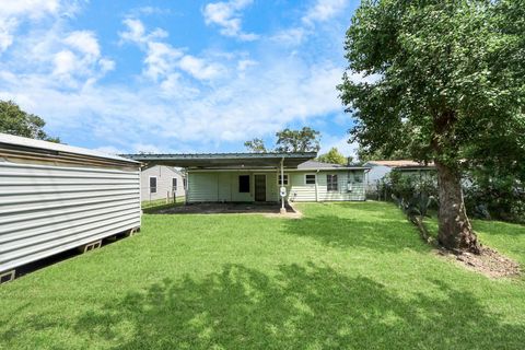 Tiny photo for 5202 Pensdale Street, Houston, TX 77033 (MLS # 45701908)
