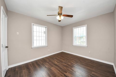 Tiny photo for 5202 Pensdale Street, Houston, TX 77033 (MLS # 45701908)
