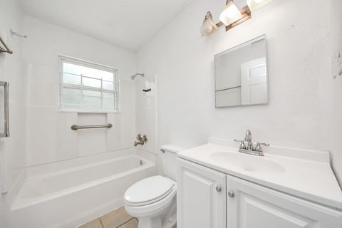 Tiny photo for 5202 Pensdale Street, Houston, TX 77033 (MLS # 45701908)