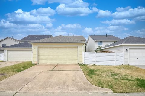 Photo of 11924 Prior Park Dr Dr, Houston, TX 77047 (MLS # 70395393)