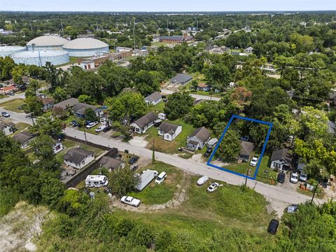 Photo of 7324 Parkes Street, Houston, TX 77088 (MLS # 93291054)