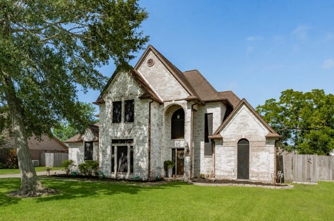 Photo of 58 S Calla Lily Court, Angleton, TX 77566 (MLS # 92796653)