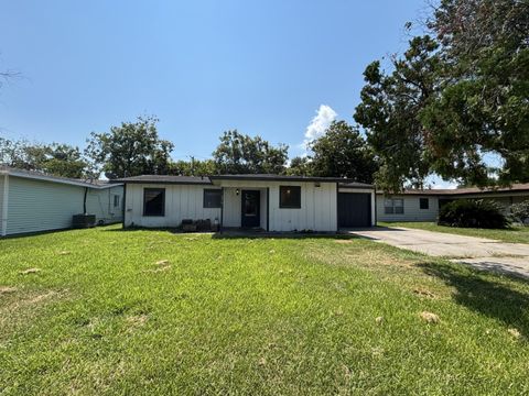 Photo of 3415 Palm Avenue, Texas City, TX 77590 (MLS # 83865721)